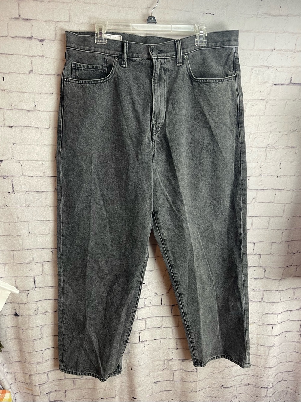 Gap size 34x30 gray baggy fit jeans